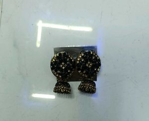 Elegant Black &amp; Gold Jhumka Earrings