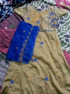Embroidered Kurta Set