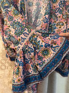 Beautiful Floral Tie Front Top, Bust-38/36