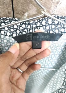 B/W Slevvele Shirt