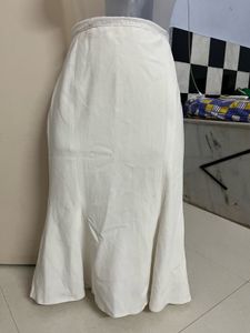 DOROTHY PERKINS branded With Skirt