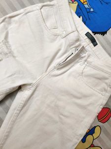 Ether White Distressed Jeans 🤍😍