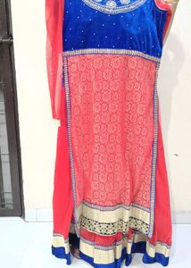 Elegant Ethnic Kurta Set With Dupatta