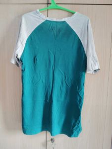 OVERSIZED TSHIRT