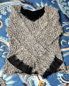 FLUFFY KNIT SWEATER 🩶