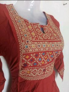Chikan Kari Short Top  😍