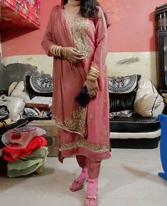 beautiful party wear suit