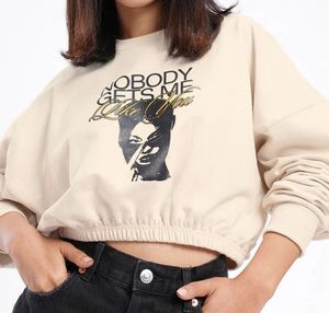 “New”Stylish Graphic Print Crop Top