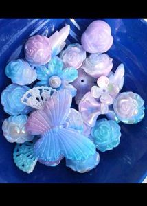 glossy pastel beads soup