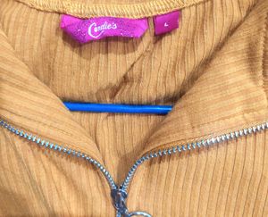 Sweatshirt Full Sleeved