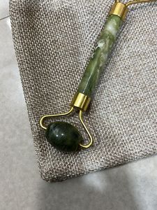 Jade Facial Roller