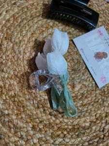Tulip Clutcher