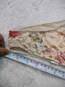 Floral Print Briefs 💚