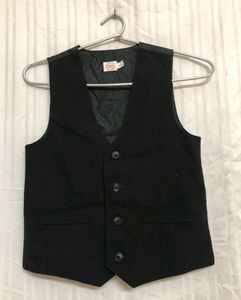 Wonder Nation Black Vest