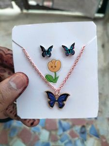 Butterfly Pendants And Earrings Set