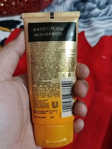 Combo Of Sunscreen And Facewash