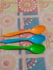 Colorful Plastic Spoons 🎀