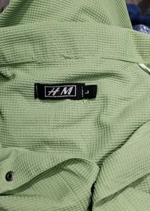 H&amp;M T-shirt