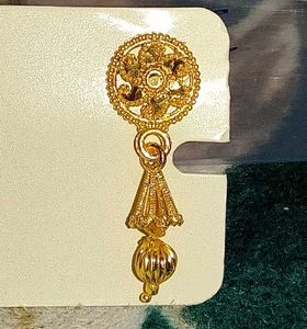 Elegant and Gold-Tone Necklace &amp; Earring Set