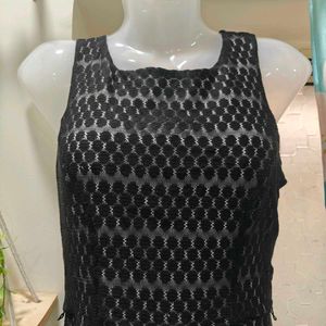 Chic Black Sleeveless Dress