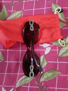 Chic Burgundy Sunglasses