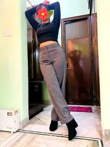 A Sraight Formal Pant For Ur Professional Look