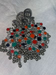 4 pair of earrings