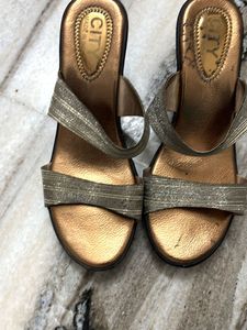 Sandal
