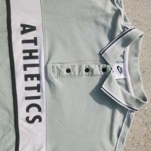 nike t shirt