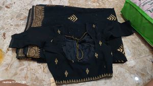 Elegant Black &amp; Gold Saree