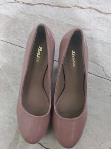 Bata Pink Patent Heels