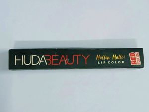 Huda Beauty Molten Matte Lip Colour 5 In 1 Lipstic
