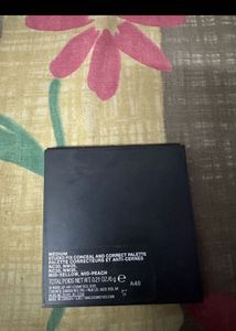 MAC Conceal &amp; Correct Pallete - Medium