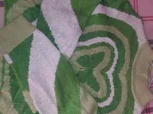H&amp;M Y2K CROPPED GREEN BUTTERFLY JUMPER SALE