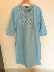 Elegant Blue Embroidered Kurta L Size