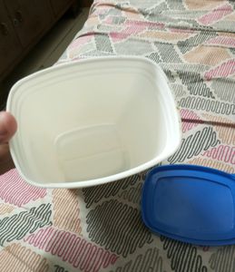 4 Containers Boxes Only In ₹199