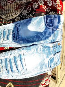 Letest Scratches Denim Jean&#39;s 🩵