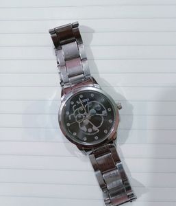 A Melodious Watch In Bright Silver 5