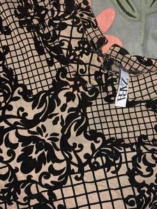 Chic Lace &amp; Mesh Full Sleeve Top
