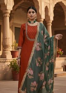 Varanga Embroidered Kurta Set