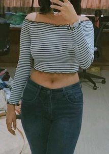 H&amp;M Crop Top ✨🦋