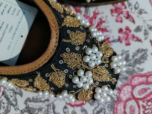 Embroided Jutti