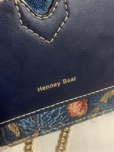 Henney Bear Sling Bag 👜
