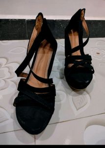 Black Wedges 👠