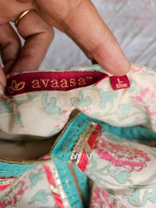 Avaasa Floral Kurti