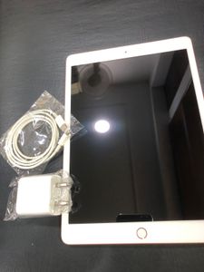 iPad 7th Gen 32GB A2197