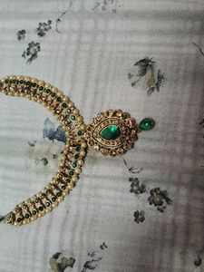 Green Jewelry Set With Earrings
