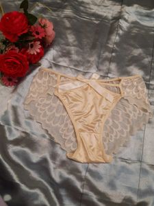 Cream Lace Cheekies