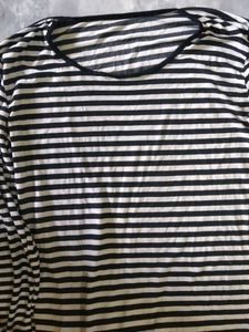 women&#39;s top