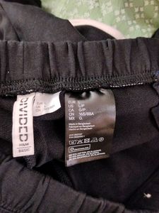 Black Short (Women&#39;s)